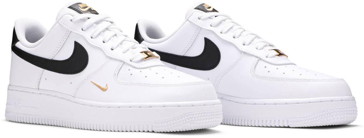 tenis_nike_air_force_1_07_essential_white_black_3047_5_d7f874789f928538de58e0428da43298 Air Force 1 '07 Essential White Black - Imagem 3