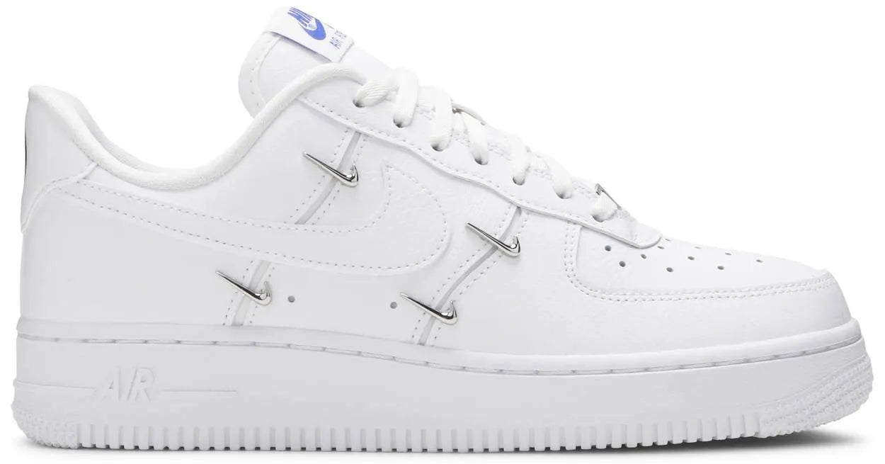 Air Force 1 '07 LX Sisterhood - White Metallic Silver - CT1990-100 - Imagem 1