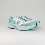 New Balance FuelCell Rebel V4 - Azul Claro - Imagem 3