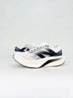 Tênis New Balance Fuelcell Supercomp Elite V4 'White Black' Branco/Preto - MFCPZSI - Imagem 3