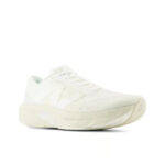 New Balance FuelCell Rebel V4 'White & Linen' Branco - MFCXLJ4 - Imagem 3