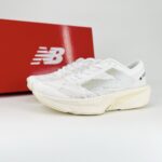 New Balance FuelCell Rebel V4 'White & Linen' Branco - MFCXLJ4 - Imagem 2